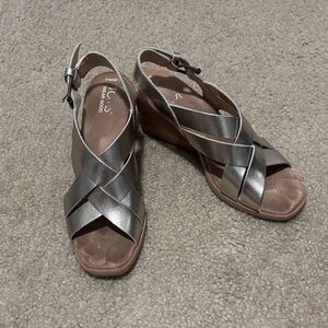 Women's Gold Wedge Sandals